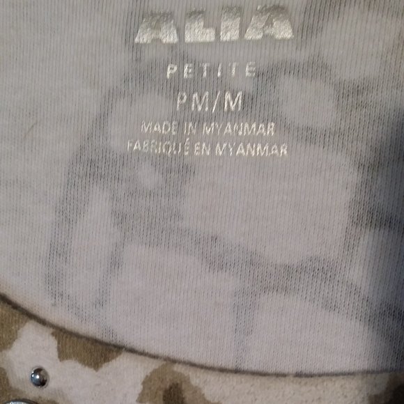 Alia Petite Set- Zipper Jacket & 3/4 Sleeve Shirt - Picture 15 of 15